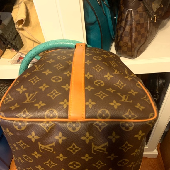 Authentic Louis Vuitton Keepall55 with strap - Picture 6 of 14